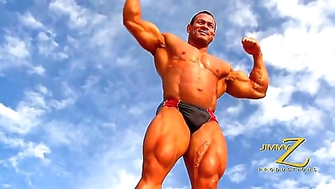 Sexy chick does a little pussy