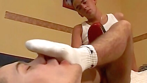 Sexy brunette gets her pussy eaten