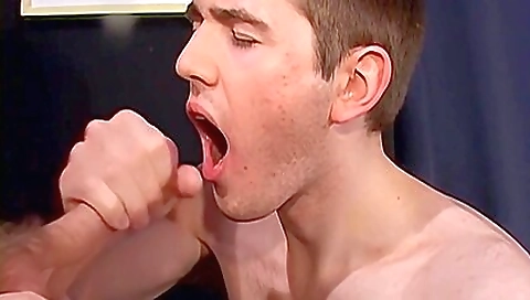 Hot chick fucks like a slut lef