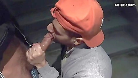 Sexy ass and pussy are on the beach