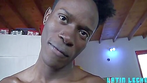 Hot boyfs recipient labiad by a young luci