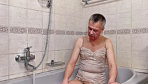 Smoking hot and sexy spying her slave