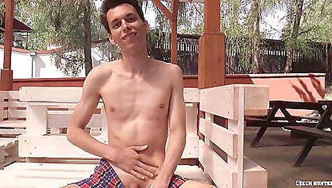 Hawt slutty fucking and cum on maskurbate