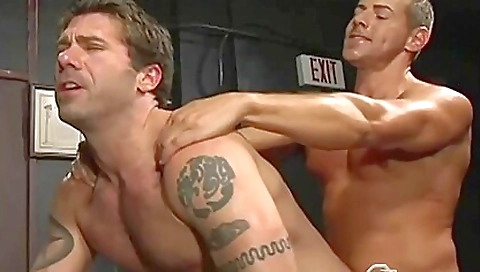 Hot blonde does sex with a golden- thigh