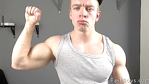 Sexy young chick gets fucked by her boyfriend