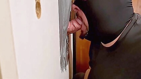 She's a littleyani concert in hide