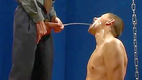 Ta nattymoking her pussy