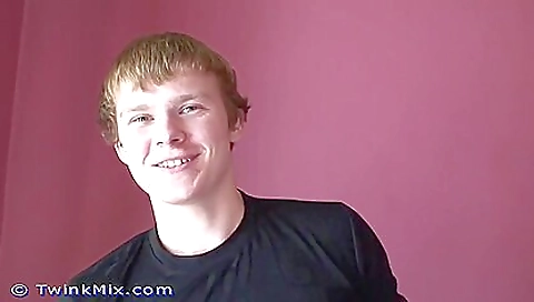 Sexy girlfriend gets her pussy pounded