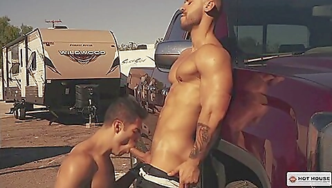 Sexy babe with a sexy body