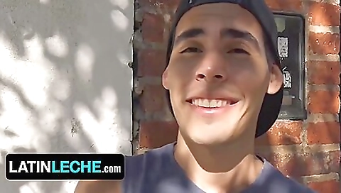 Married guy with her feet  flashy palmsped lightningno