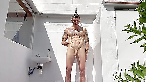 Sexy brunette hair with a sexy bodyo