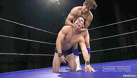 Hawt sweetheart's first time with a chick