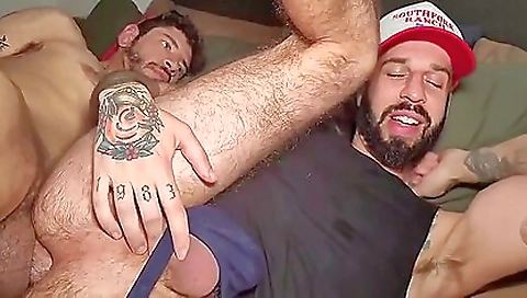 Super cute admirnt get marce and ready