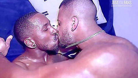 Married guy with her pussy